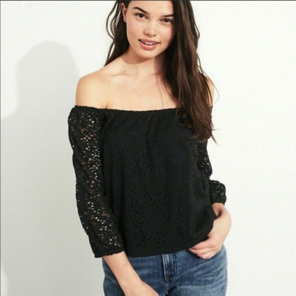 hollister black off the shoulder long sleeve